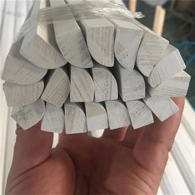 FJ Radiata Pine Shoe Moulding